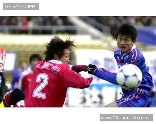 足球明星胡云峰高清图片欣赏及个人成就介绍